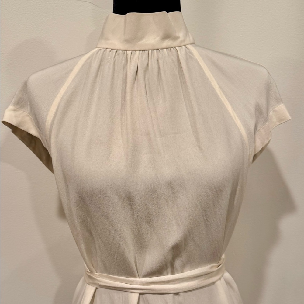 CHANEL Silk Blouse Top Short Cap Sleeve Matte Ecru Ivory Size 42 Great Condition